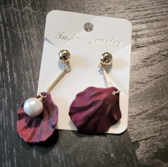 Stunning Earrings - Picture 2 of 2